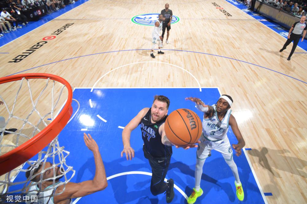 赛场的拥抱 赛场的拥抱