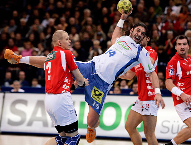 他善于在比 他善于在比