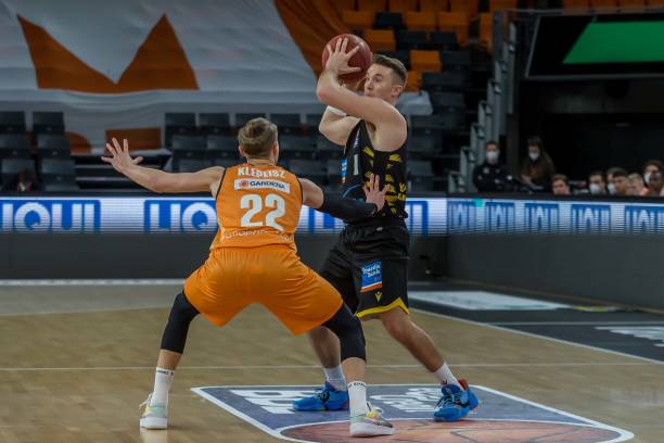 因此如何权 因此如何权